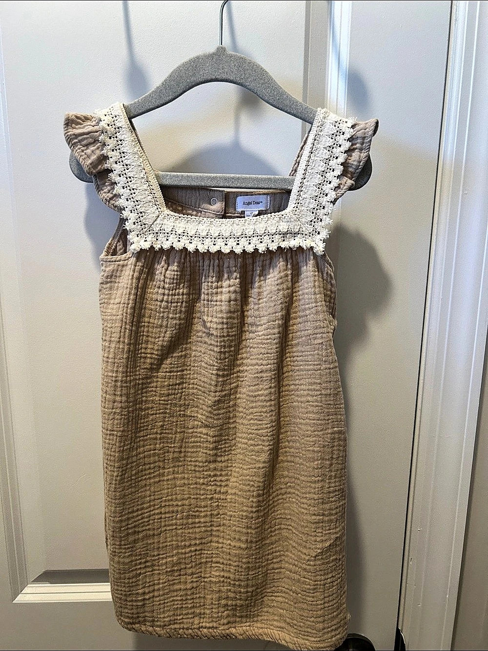 Angel Dear Girls 4T beige & Cream Dress